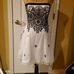 Junior's Dress by Blondie BEAUTIFUL 😍 🤩
